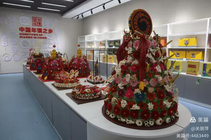 隰县小西天为国家级文物保护单位,其悬塑彩绘精美绝伦,被称为中国雕塑